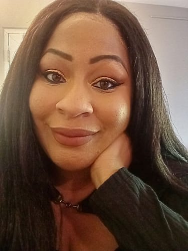 Customer photo review of Lace Glue
