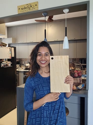 Customer photo review of Chef Bae Tamarind Wood Cutting Board