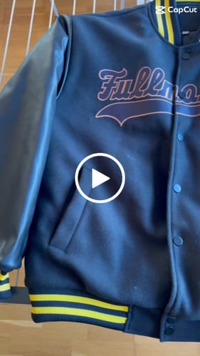 Customer video review of Maßgeschneidertes Schwarz Altgold Jacke