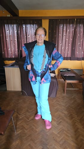 Customer photo review of Women Hooded One Piece Ski Jumpsuits Belted Slim Fit Snowsuits Top Level
