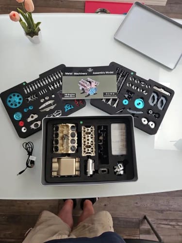 Customer photo review of Teching V8 Mechanical Metal Assembly DIY Car Engine Model Kit