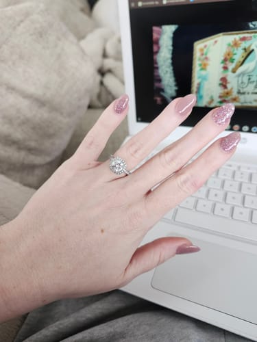 Customer photo review of Louily Stunning Halo Round Cut Simulated Diamond Engagement Ring In Sterling Silver