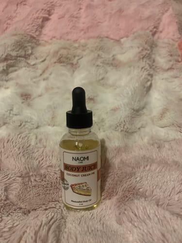 Customer photo review of BOGO Naomi Body Juice Oil