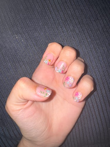Customer photo review of Flower | Super Jellies DIY Hard Semi Cured Gel Nail Wraps
