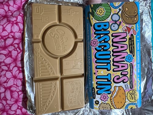 Customer photo review of Nana’s Biscuit Tin Bar 145g