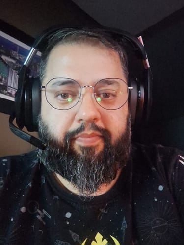 Customer photo review of Óculos Neo Preto I Anti Luz Azul