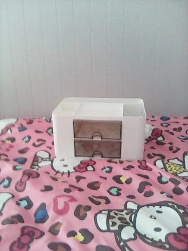 Customer photo review of ELMAS Kawaii Sanrio Pen Holder Organizer for Cute Workspaces