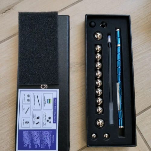 Customer photo review of ELMAS Creative Magnetic Fidget Pen - Stress Relief & Fun!