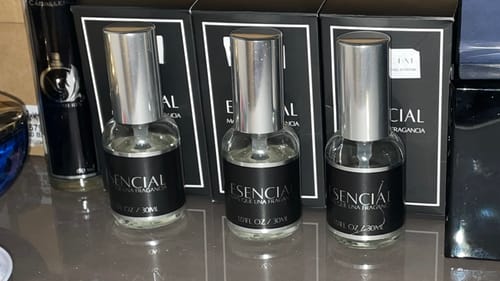 Customer photo review of H057 Inspirado en: Valentino Uomo Born In Roma Intense - Valentino