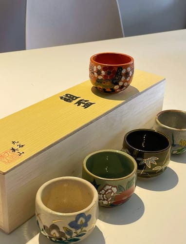 Customer photo review of Japanese Kutani-yaki Floral Tea Cup Set of Five