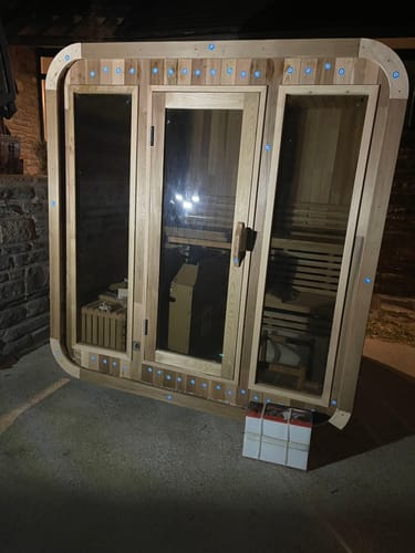 Customer photo review of Smartmak® 4 People Wood Outdoor Square Sauna Room - Square 1