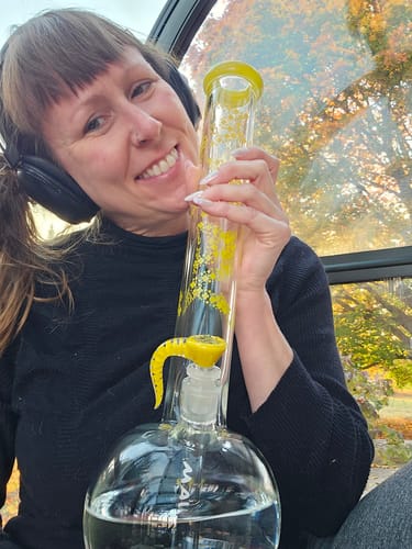 Customer photo review of The positivity bong 18" Bubble Bottom Base Yellow Top