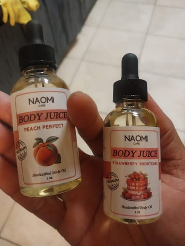 Customer photo review of BOGO Naomi Body Juice Oil
