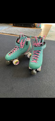 Customer photo review of ParkStar Pastel Roller Skates - Soft Teal/White/Bubblegum Pink
