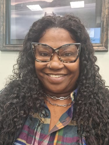 Customer photo review of Wavymy New HD Lace Wigs Deep Wave Hair 13x4 Lace Front Wig Natural Black Color Human Hair Wigs For Women Pre Plucked