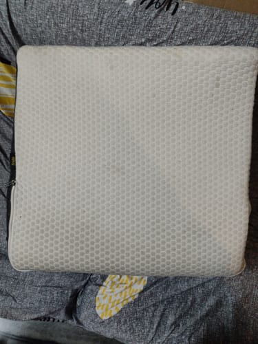 Customer photo review of Frido Ultimate Wedge Cushion