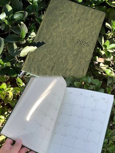 Customer photo review of XV 2025 Weekly Planner