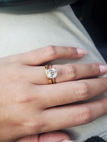 Customer photo review of Ada 2.5 Carat Asscher Cut Solitaire Moissanite Engagement Ring in 18k Yellow Gold
