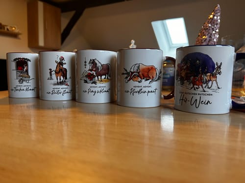 Customer photo review of Keramiktasse "Hü-Wein" | Kutsche