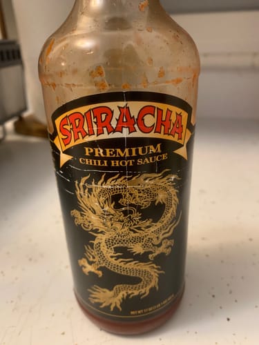Customer photo review of Underwood Ranches Dragon Sriracha Hot Sauce