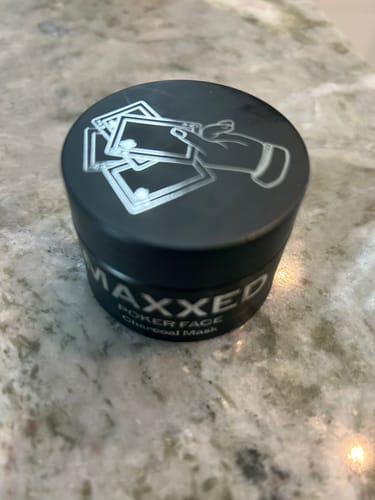 Customer photo review of Purifying Charcoal Clay Mask "Poker Face"
