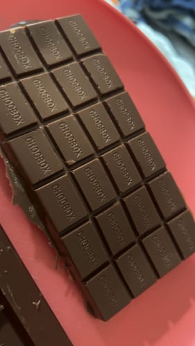 Customer photo review of KNAFEH STUFFED CHOCOLATE BAR