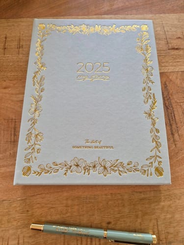 Customer photo review of 2025 Essential Planner + Luxe Pen - Vintage Sage - Ltd Edition