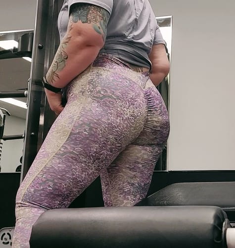 Customer photo review of Reign scrunch legging