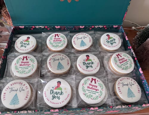 Customer photo review of 12 x 6.35 cm Round Standard Cookie Edible Icing Images