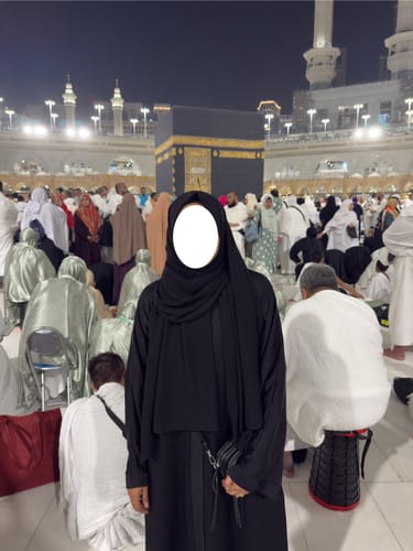 Customer photo review of Dusty Rose Zoom Abaya