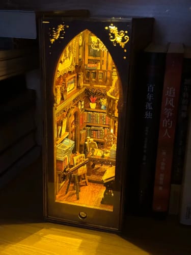 Customer photo review of Library Of Books Wooden Puzzle Book Nook