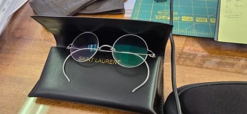 Customer photo review of Yujo Unisex Full Rim Round Stainless Steel Eyeglasses 303236