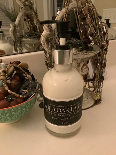 Customer photo review of 8 Ounce PUMP Bottle Body Butter