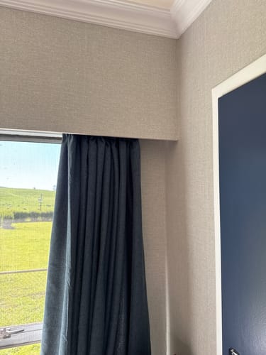 Customer photo review of Lulea - Hessian Fabric Effect Wallpaper - Dove