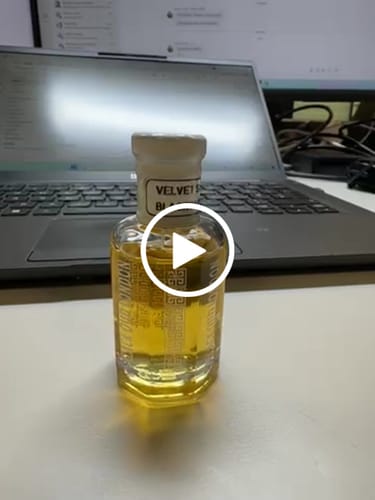 Customer video review of VELVET SMOKE