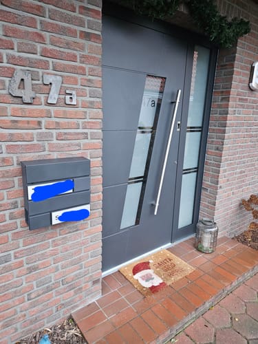 Customer photo review of Absenkautomatik für Briefkastendeckel