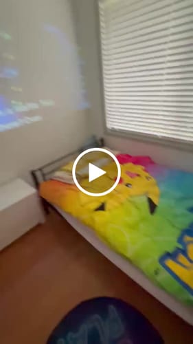 Customer video review of MovieHub™ Ultra HD Projector + FREE Projector Screen