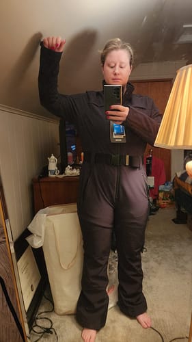 Customer photo review of Women Hooded One Piece Ski Jumpsuits Belted Slim Fit Snowsuits Top Level