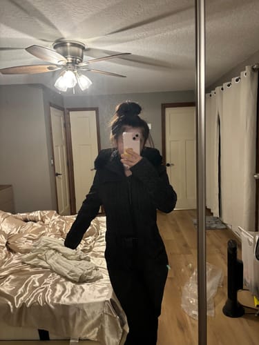 Customer photo review of Extremely Warm One-piece Snowsuits Women Hooded Fur Collar Ski Wear