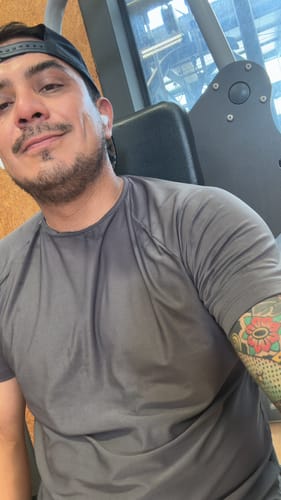 Customer photo review of Training Sport Tee - Oxford Gray