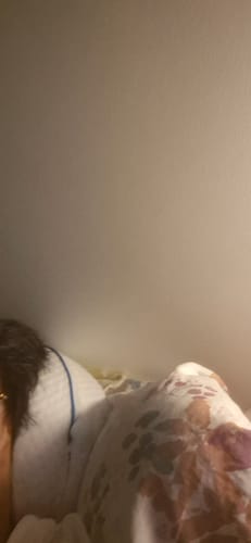 Avis photo d'un client sur Coussin Orthopédique Genoux Cellsius - Le Secret d'un Sommeil Sans Douleur