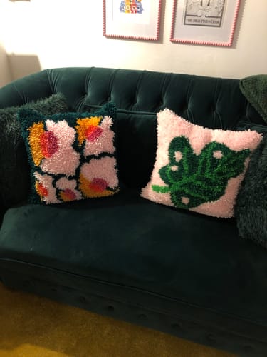 Customer photo review of Bloomin’ Lovely Latch Hook Cushion Kit