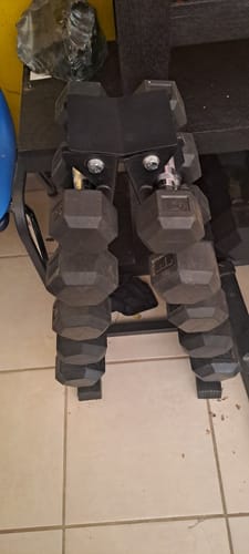 Customer photo review of Rack Mancuernas Gym Pesas Torre Soporte 5 Pares Estante