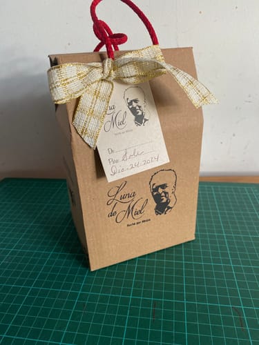 Customer photo review of Cajas de regalo