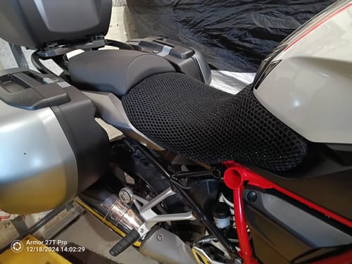 Customer photo review of Wind Rider Seat Cover