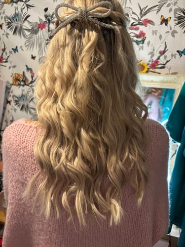Customer photo review of Remy Human Hair Invisible Wire Extension - Platinum Blonde Balayage