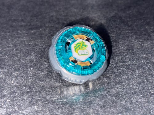 Customer photo review of Takara Tomy Rock Leone Beyblade BB-30 145WB
