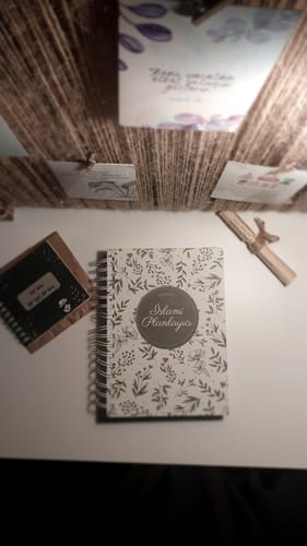 Customer photo review of İbadet Rehberi İslami Planlayıcı Çiçek Desenli Kapak