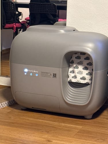 Customer photo review of Self-Cleaning Litter Box