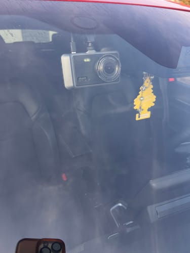 Customer photo review of Dashcam, Autokamera mit 32 GB SD-Karte, 4 Zoll Full HD Bildschirm, Parküberwachung, Bewegungserkennung, Nachtsicht, G-Sensor